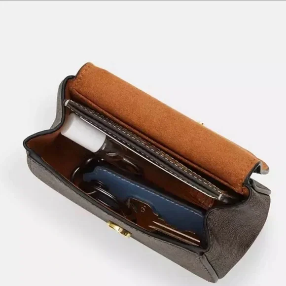 ❣️SOLD - Coach Morgan Card Case On A Chain - Picture 14 of 15